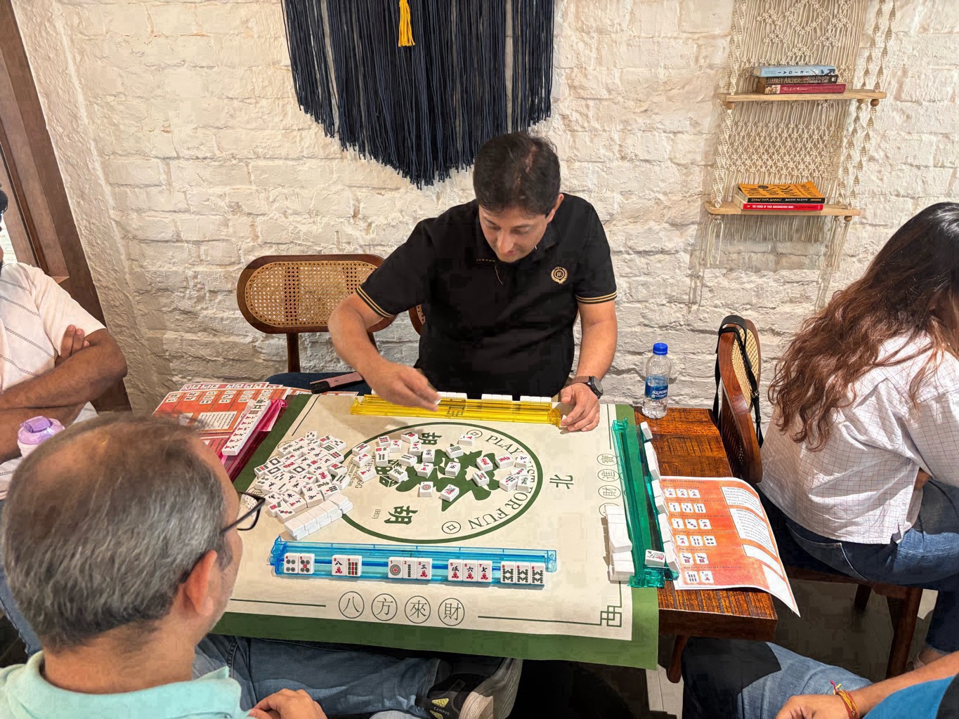 Mahjong - Playing and Learning (East Passport) - 1