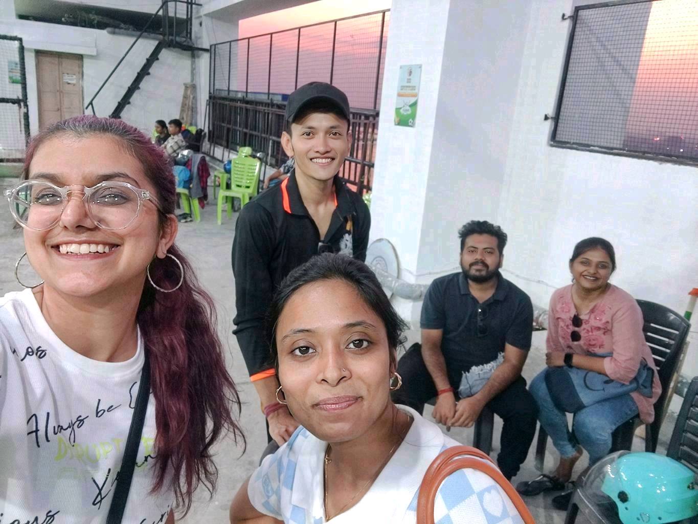 Awaara Girlies Basic Cricket - 2