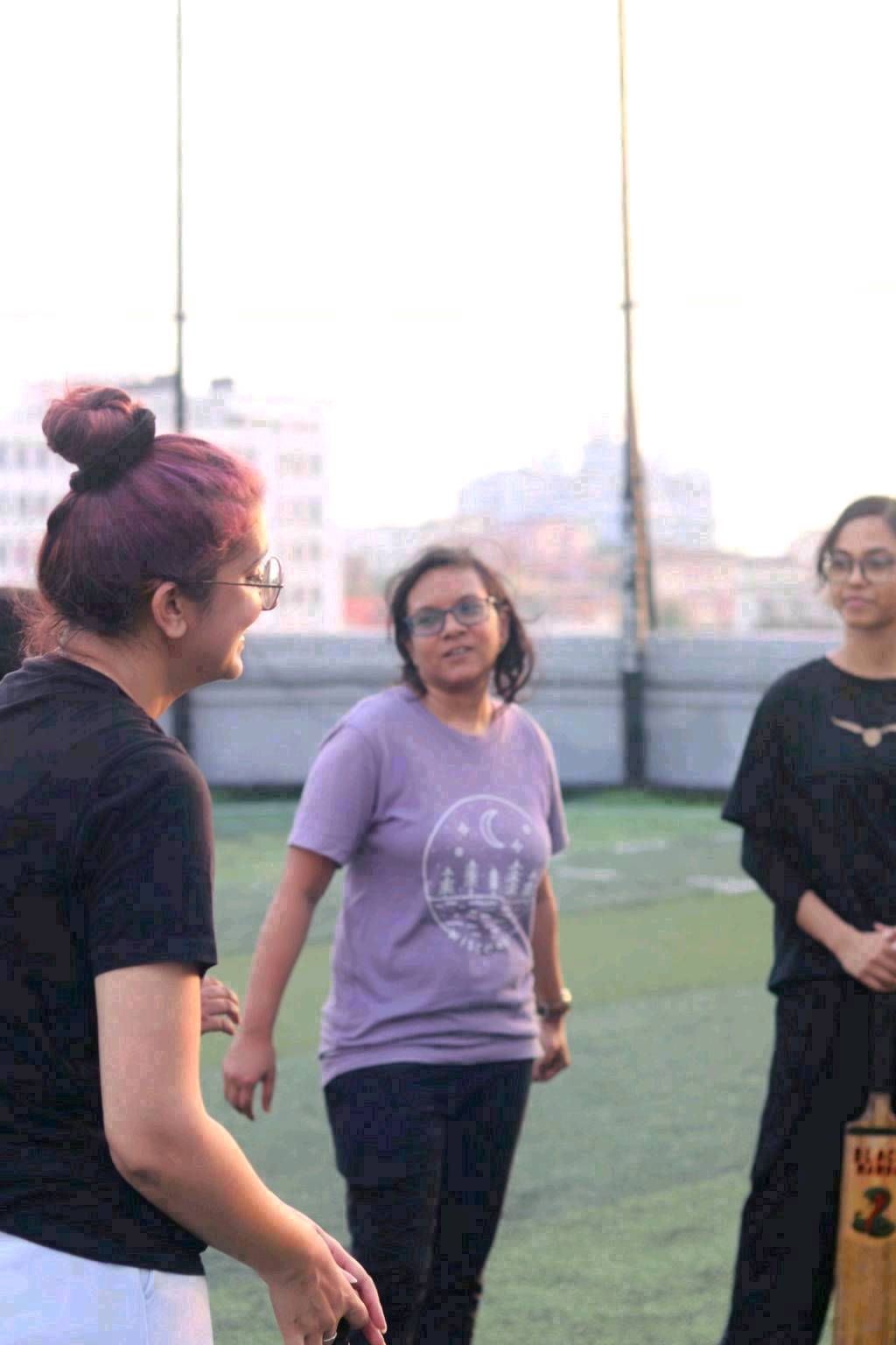 Girls Cricket Awaara